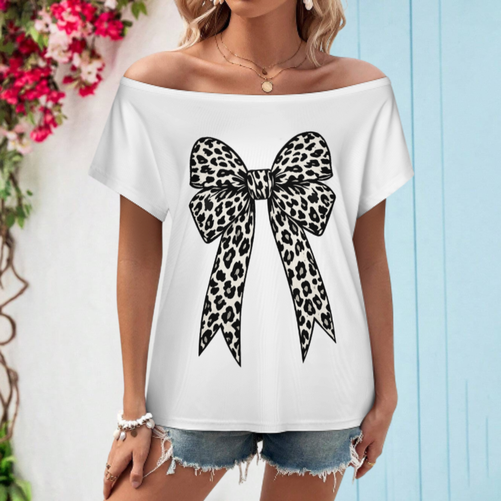 Leopard Bow Coquette Graphic Tee – Trendy Feminine Aesthetic Oversized Shirt(z405)